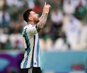 Messi scoort in zijn 1000e match tegen moedig Australië en gaat met Argentinië naar kwartfinale 