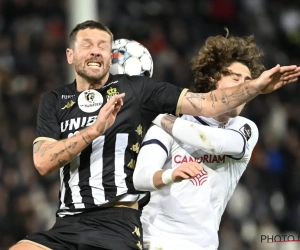 Anderlecht speelt draak van een wedstrijd in Charleroi, maar pakt dankzij own goal toch nog drie belangrijke punten