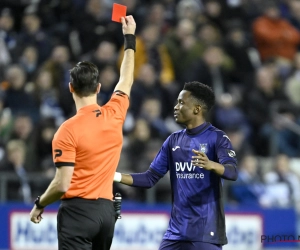 Anderlecht met tien na bizarre fase: N'Diaye krijgt rood nadat eerst buitenspel werd geoordeeld