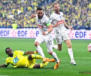 Brecht Dejaegere mag de beker in de lucht steken in Frankrijk na waanzinnige finale