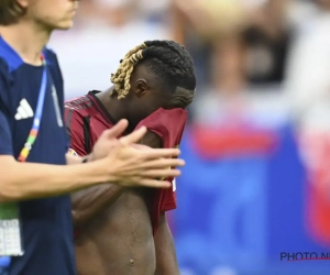 Karl Vannieuwkerke heeft een boodschap voor Doku na goal van Slovakije, maar haalt er ook Courtois bij