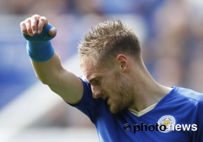 VIDEO: Vardy door het lint bij ref, verwijten kunnen nog staartje krijgen