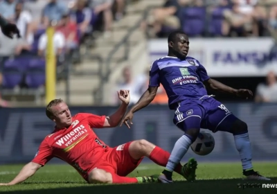 Okaka houdt in de laatste minuut Anderlecht in titelrace