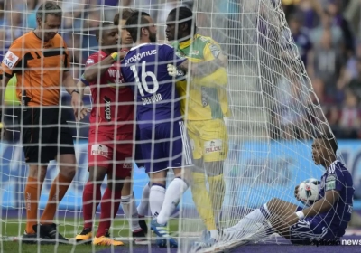 Oostende-goalie Ovono op dreef: "Over Tielemans, zijn vliegende tackle en de ballen van Anderlecht"