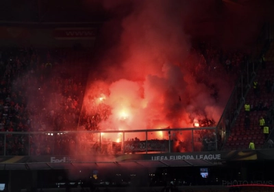 Fans Standard zetten Arena in de fik: "Kansloos, malloten, mafkezen, ..."