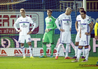 Ongelooflijke stunt tien man Waasland-Beveren, immense blamage voor desastreus Anderlecht