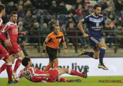 Stanciu leeft ook op: "Op het veld moeten we broers zijn"