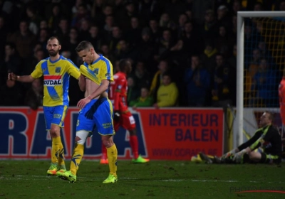 Westerlo gaf zijn tegengoals kinderlijk weg aan Oostende: "Dit was <i> shit </i>, ongezien in het voetbal"