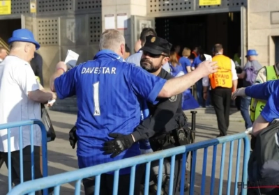 Géén reclame voor het voetbal: Leicester-fans richten ravage aan in Madrid na confrontatie met politie (mét beelden!)