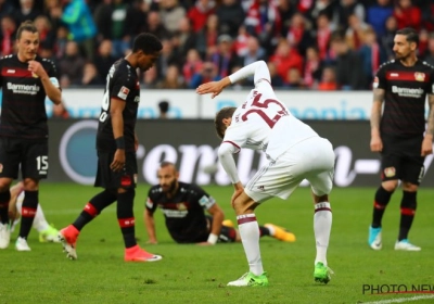 Dan toch nog spanning in Duitsland? Müller staat symbool voor zwak Bayern München, dat zelfs tegen tien man niet kan scoren