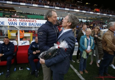 Dury geeft notitieboekje aan Preud'homme, speculaties over verhuis naar Club Brugge wakkeren aan: "Die zal wel blijven, want..."