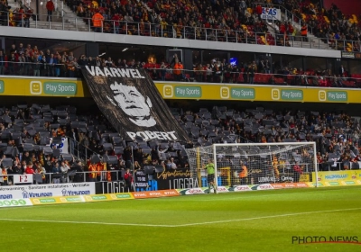 Pakkend afscheid Achter de Kazerne: Mechelse fans eerden op knappe wijze Robert Van der Elst