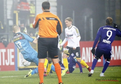 Anderlecht-spelers leggen uit waarom winning goal geen buitenspel was