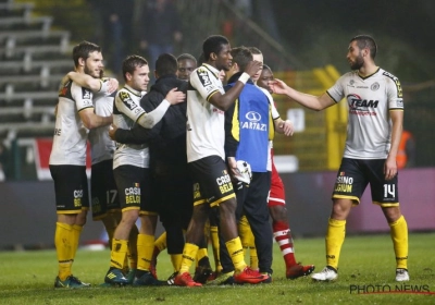 Lokeren aan zege geholpen door... Antwerp-fans? "Voor de wedstrijd maakte ik hen al duidelijk dat zo'n sfeer een boost moet geven"