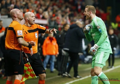 Ex-ref Gumienny lovend over beslissing in Standard-Anderlecht: "Een pluim voor Delferière en zijn assistent"