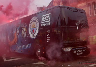 ? De vurige start van een rode avond: Spelersbus Manchester City zwaar beschadigd in Liverpool, politie opent onderzoek