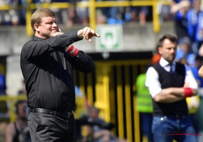 Club Brugge-fans jennen Vanhaezebrouck met 'dikke Hein', die op zijn manier reageert