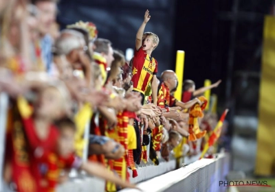 KV Mechelen reageert op flessengooiers: "Door hen zit Van Wijk op het strafbankje"