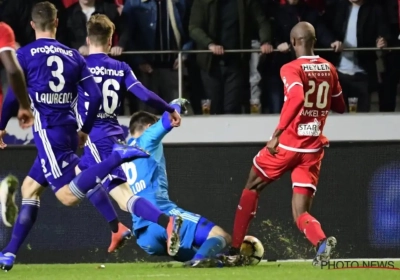 Antwerps 'slachtoffer' Lamkel Zé over cruciale VAR-fase: "Geen penalty én ik ben geschorst tegen Genk, onwaarschijnlijk!"