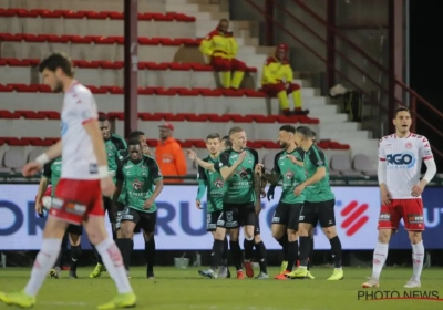 Avenatti zet met twee late kopbalgoals scheve situatie recht en houdt de play-off 1-droom van Kortrijk levend