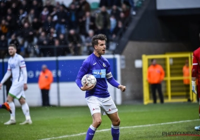 Beerschot Wilrijk-aanvoerder zag ongelofelijke apotheose: "Wij kijken nooit naar andere ploegen... behalve in de laatste 5 minuten"