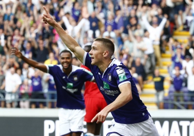 Anderlecht zwoegt zich tegen Standard dankzij Saelemaekers naar eerste winst