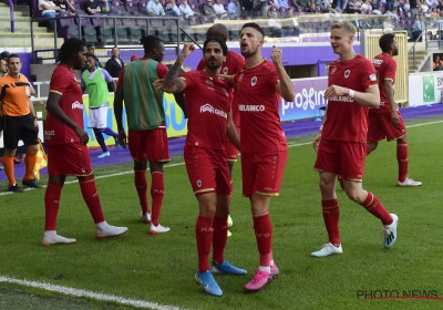 Kleine Japanner bezorgt Antwerp drie punten tegen tien man van Anderlecht