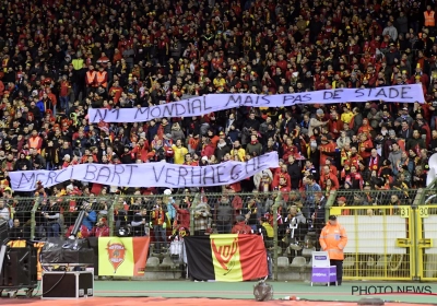 Supporters Rode Duivels nemen Bart Verhaeghe op de korrel