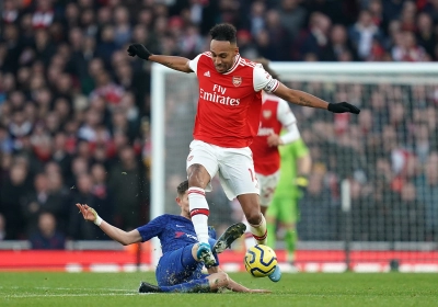 Arsenal ziet kans op Europa League door de neus geboord worden, nadat Pierre-Emerick Aubameyang zich kinderlijk laat beetnemen door Aston Villa-verdediger