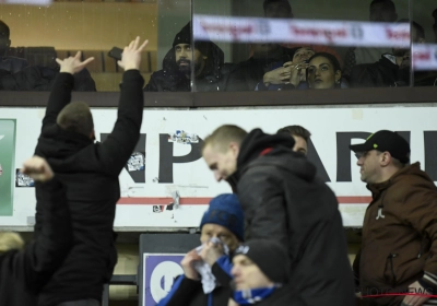 📷 Leedvermaak bij supporters van Club Brugge: Anthony Vanden Borre is het mikpunt van spot