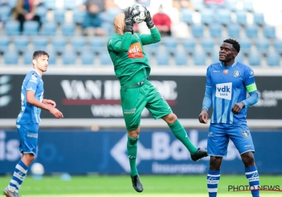 Sinan Bolat maakt meteen indruk bij AA Gent: "Leuk dat de fans mijn naam scanderen" en "Hij straalt zelfvertrouwen uit"