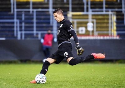 Eens niet Undav of Vanzeir maar wel doelman van Union man van de match: "De fles mag naar hem gaan"