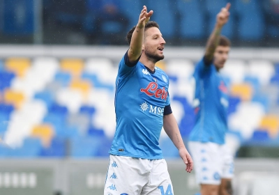 Dries Mertens wint met Napoli en springt over Juventus