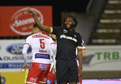 Mbokani praat over zijn toekomst: "Het is goed mogelijk dat ik mijn carrière zal afsluiten op de Bosuil"