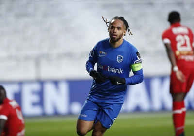 In een wedstrijd die alleen winnaars verdient trekt Racing Genk aan het langste einde