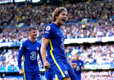 🎥 BEKIJK HIER: De heerlijke vrije trap van Marcos Alonso met Chelsea