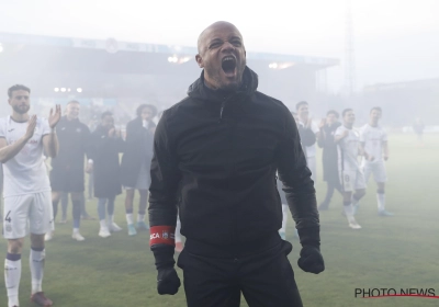 📷 Fans, spelers en coaches van Anderlecht gaan helemaal los: "We zitten in een andere realiteit"