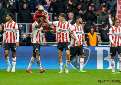 PSV laat de kans liggen om Ajax op drie punten te zetten na weggever tegen AZ