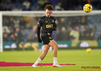 Guardiola krijgt lachers op de hand met opmerking over fysiek Kalvin Phillips: "Hij heeft het perfecte lichaam, zo sexy"