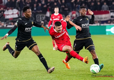 Emotionele Anderlecht-speler reageert op uitfluiten en kritiek van eigen fans: diep in de put