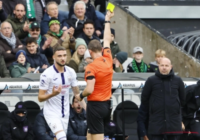 VAR en arbitrage krijgen er ook in Cercle - Anderlecht flink van langs: "Genieten van nieuw horloge"