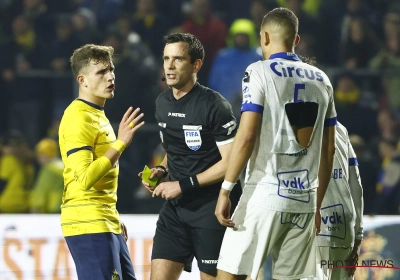 Hein Vanhaezebrouck verrast met uitspraken over ref Erik Lambrechts na Union - Gent