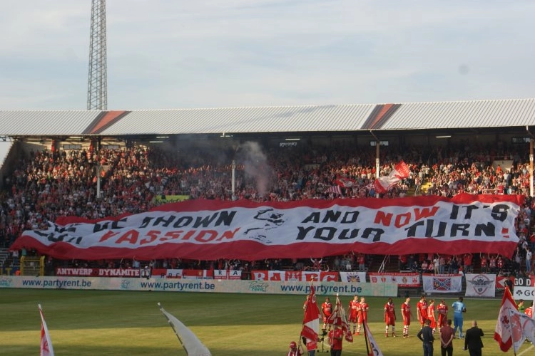 Spelers Antwerp onder indruk van gefluit: "Supporters zijn niet tevreden en dat is begrijpelijk, want ze leven voor de club"