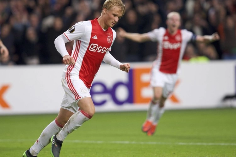 OFFICIEEL: Dolberg verlaat Ajax