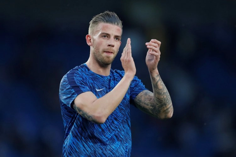 Tottenham steekt stokken in de wielen en vraagt gigantische som voor Alderweireld