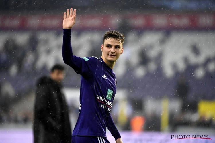 Anderlecht-sterkhouder Pieter Gerkens doet mysterieus over transferinteresse: "Ja, er was belangstelling"