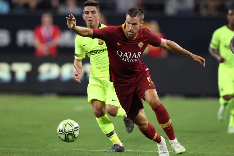 OFFICIEEL: Na Nainggolan vertrekt ook Strootman op z'n Fortnite's bij AS Roma