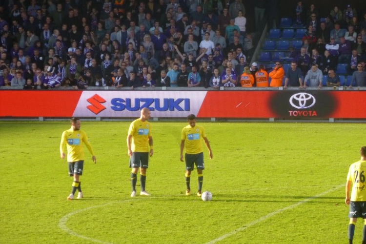 Beerschot Wilrijk haalt achterstand op en geeft leider Westerlo nieuwe tik