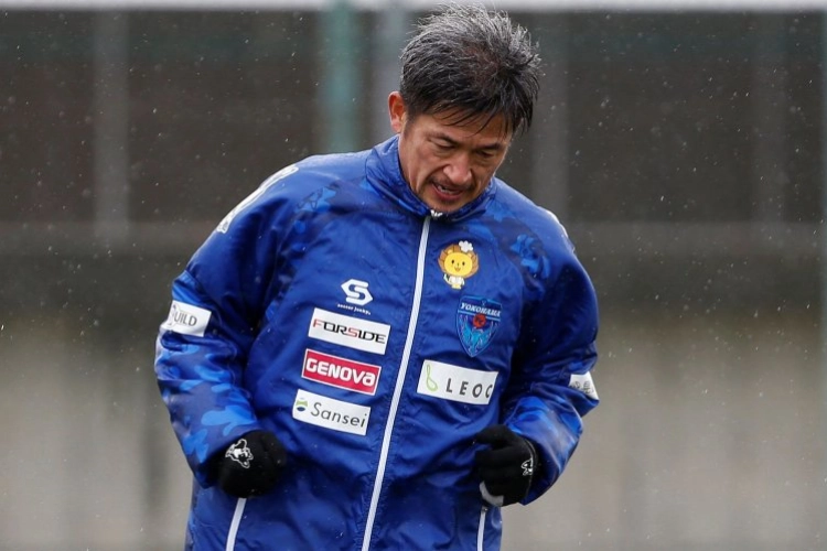 Yokohama FC gaat nog een jaar langer door met 'voetbalopa' Kazuyoshi Miura (52)