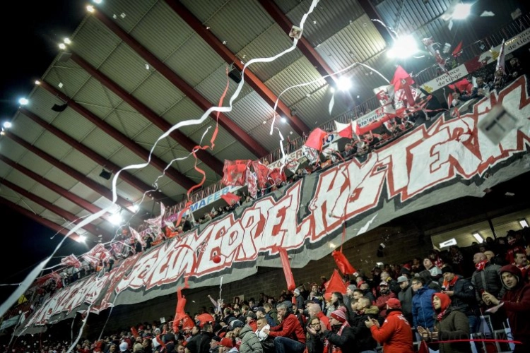 Supporters Standard plannen acties tegen kalender play-off I